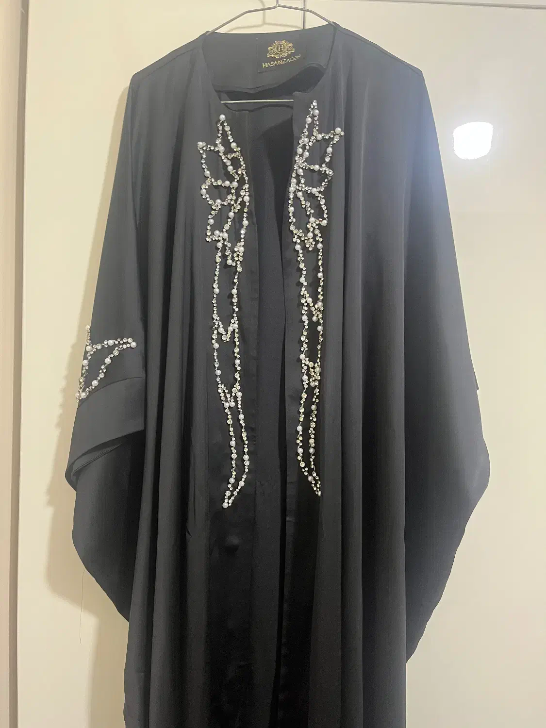 عبا بال فرشته|لباس|ورامین, ورامین|دیوار