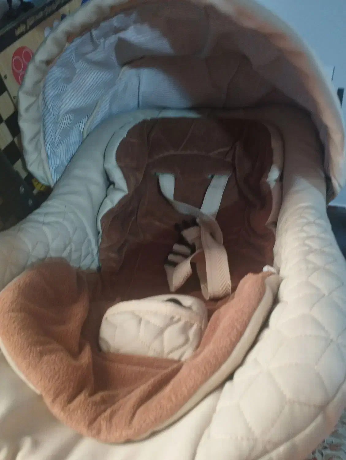 یک عددکریرنو|اسباب و اثاث بچه|رشت, پاره بیجار|دیوار