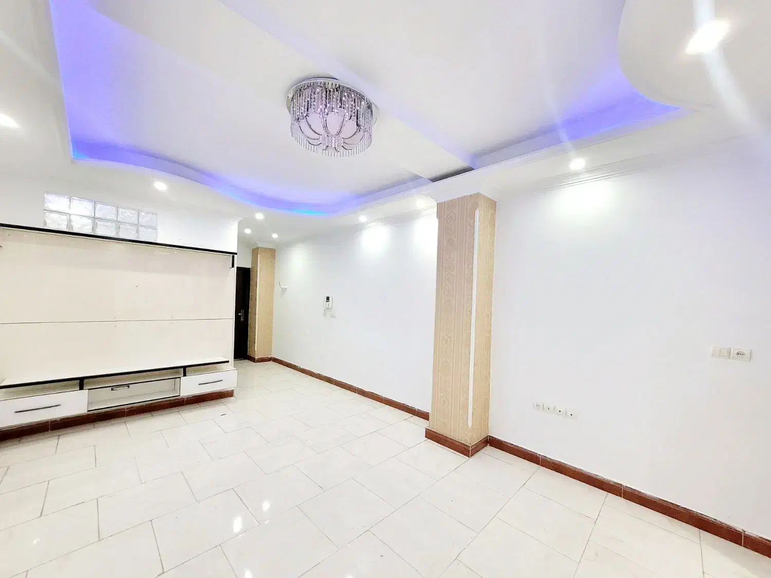 ۶۵مترروبنمافول امکانات+تراس دیزاین شده/اندیشه فاز۱|فروش آپارتمان|شهریار, شهرک شاهد|دیوار