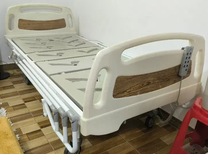 تخت سه شکن برقی بیمارستانی|پزشکی|کاشان, قطب راوندی|دیوار