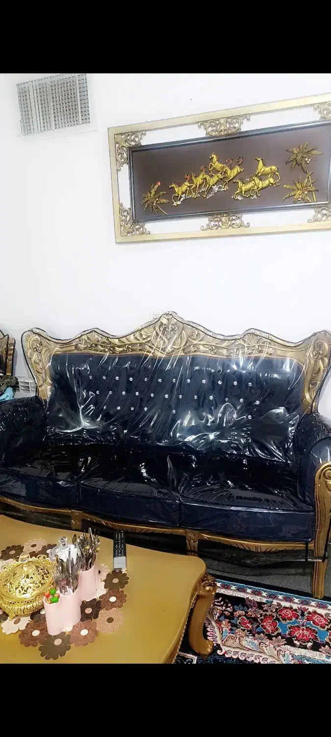 مبلمان بسیار تمیز|مبلمان خانگی و میز عسلی|ایلام, |دیوار