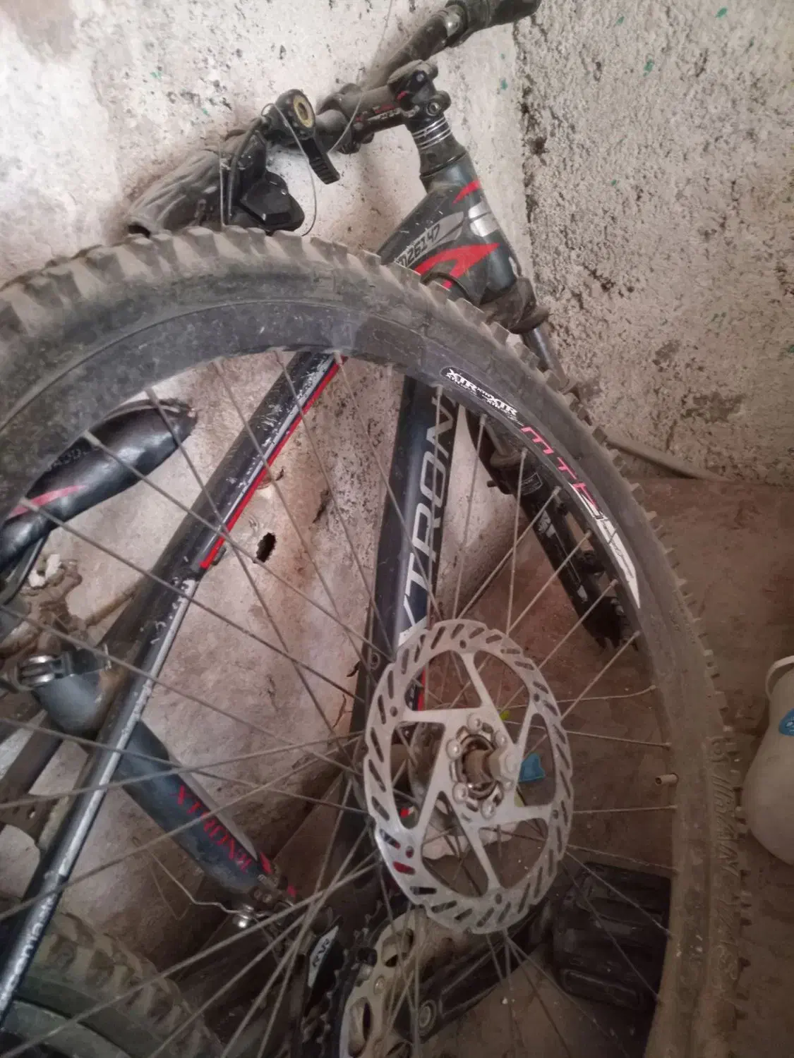 چرخ|دوچرخه، اسکیت، اسکوتر|سبزوار, قلعه‌نو دهزار|دیوار