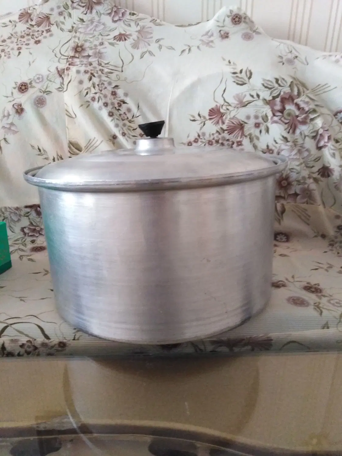 پیرکس و قابلمه بزرگ آلومینیم وقابلمه کوچک استیل|ظروف پختوپز|تهران, نصرت|دیوار