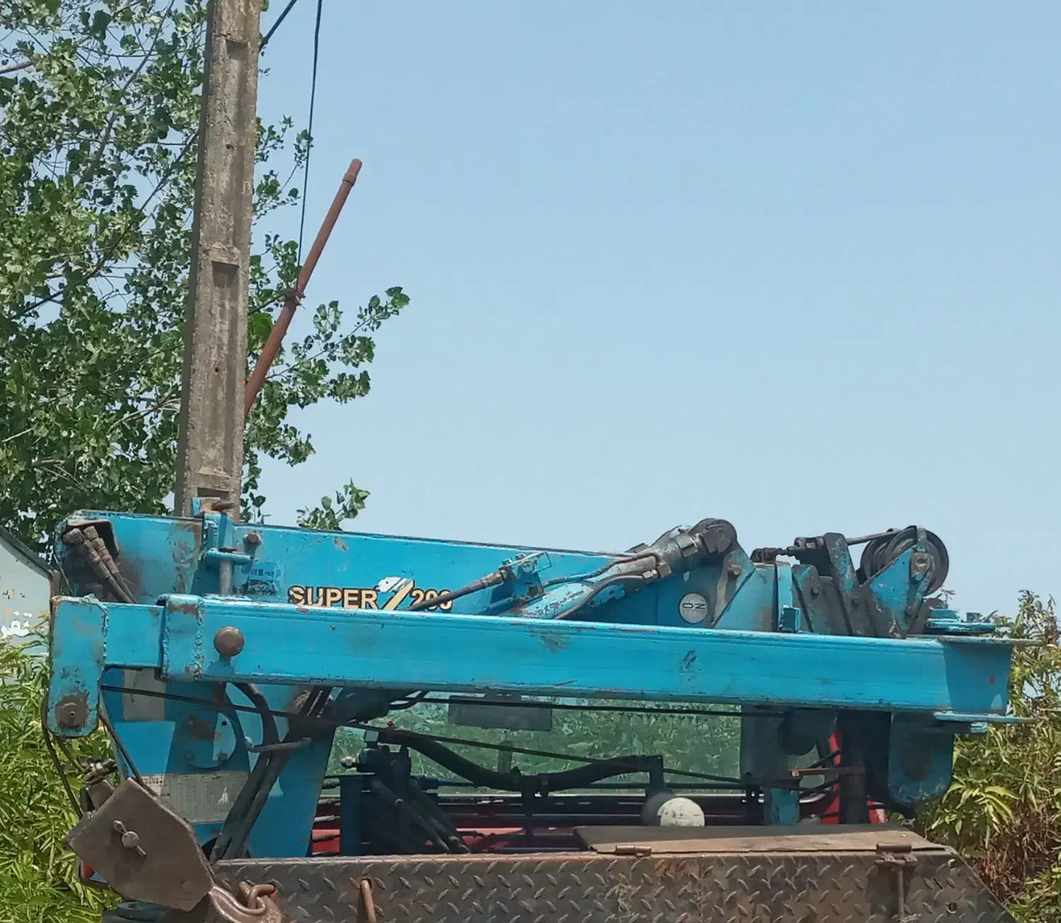 دکل  جرثقیل۲۲۰ نیسانی|ماشین‌آلات صنعتی|کلاچای, |دیوار