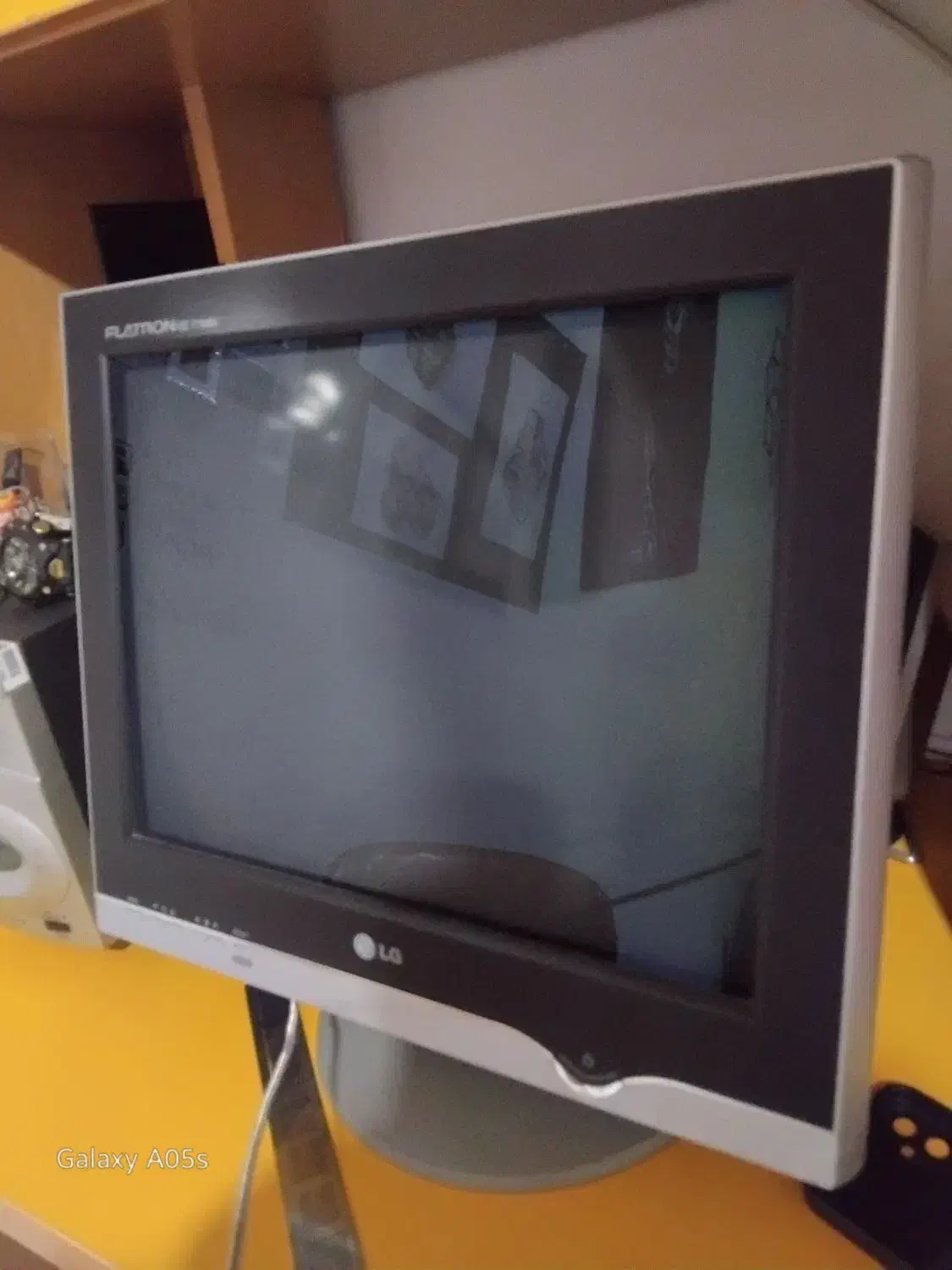 مانیتور|قطعات و لوازم جانبی رایانه|تالش, هشتپر|دیوار