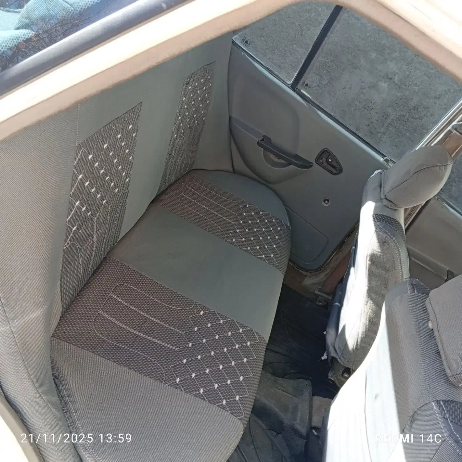 پراید۸۱ تمیز|خودرو سواری و وانت|سمیرم, |دیوار