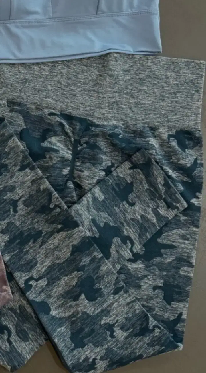 لگ ارتشی، نیمتنه|لباس|کلیبر, |دیوار