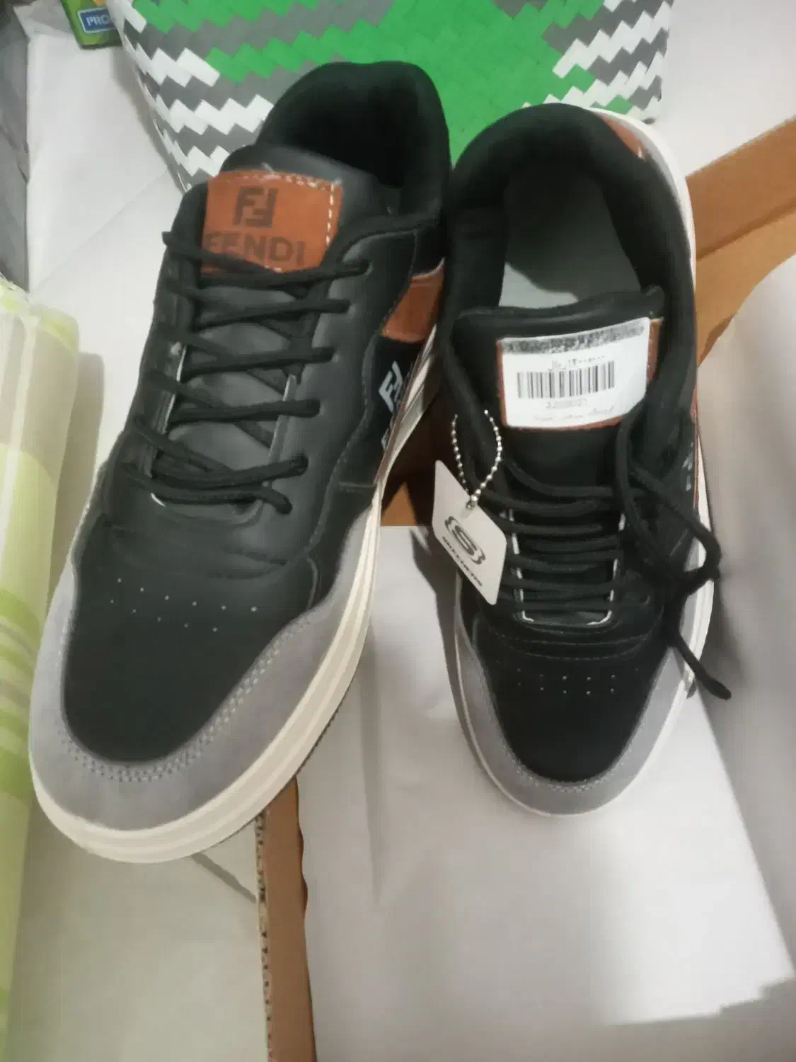 کفش محکم پیاده روی|کیف، کفش، کمربند|ری, دولتآباد|دیوار