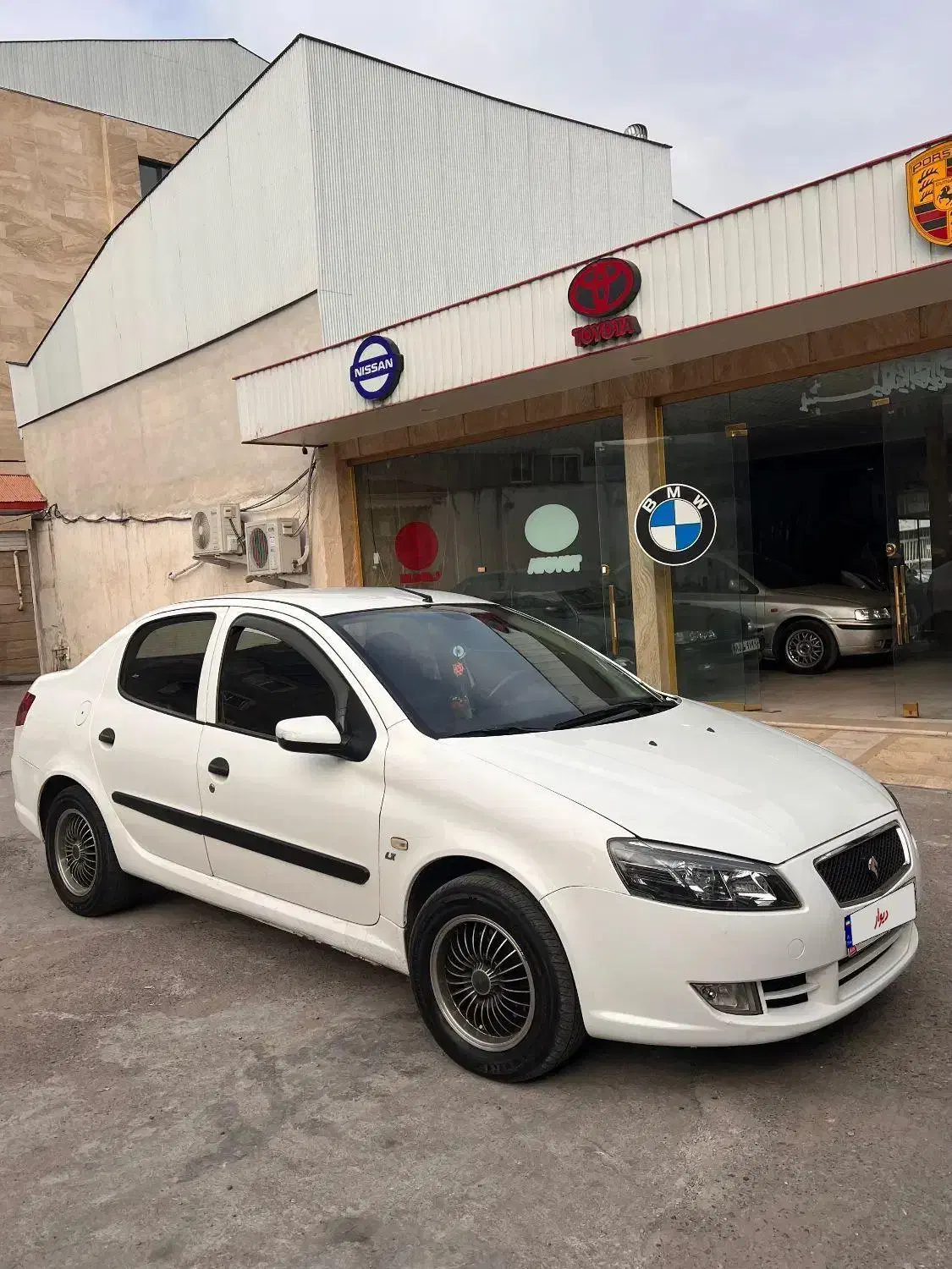 رانا ۹۳ بی رنگ ، لوازم کامل|خودرو سواری و وانت|رشت, فلسطین|دیوار