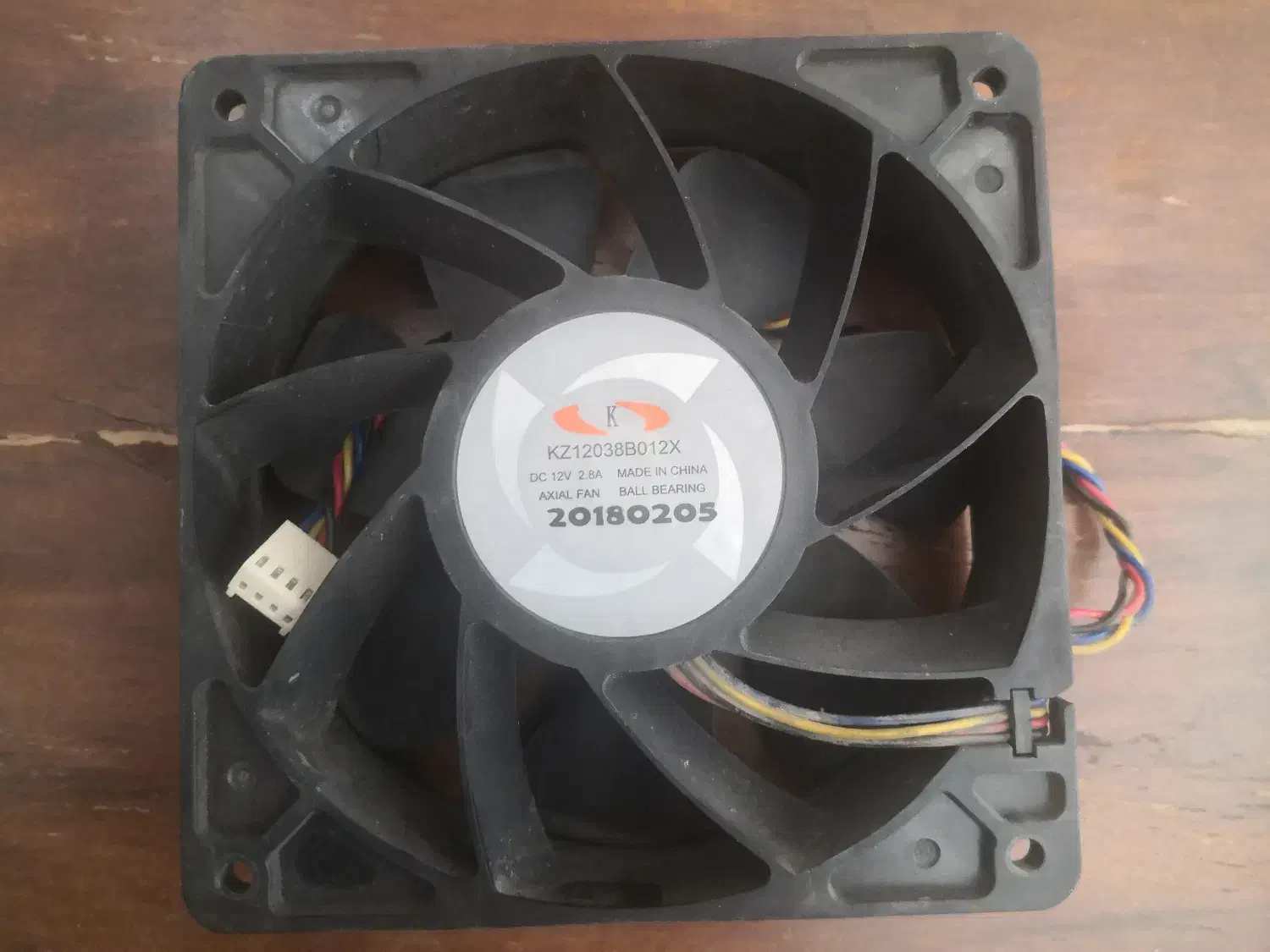 فن نو و آکبند و سالم فن 14*14-فن12*12|قطعات و لوازم جانبی رایانه|شیراز, حومه شیراز|دیوار