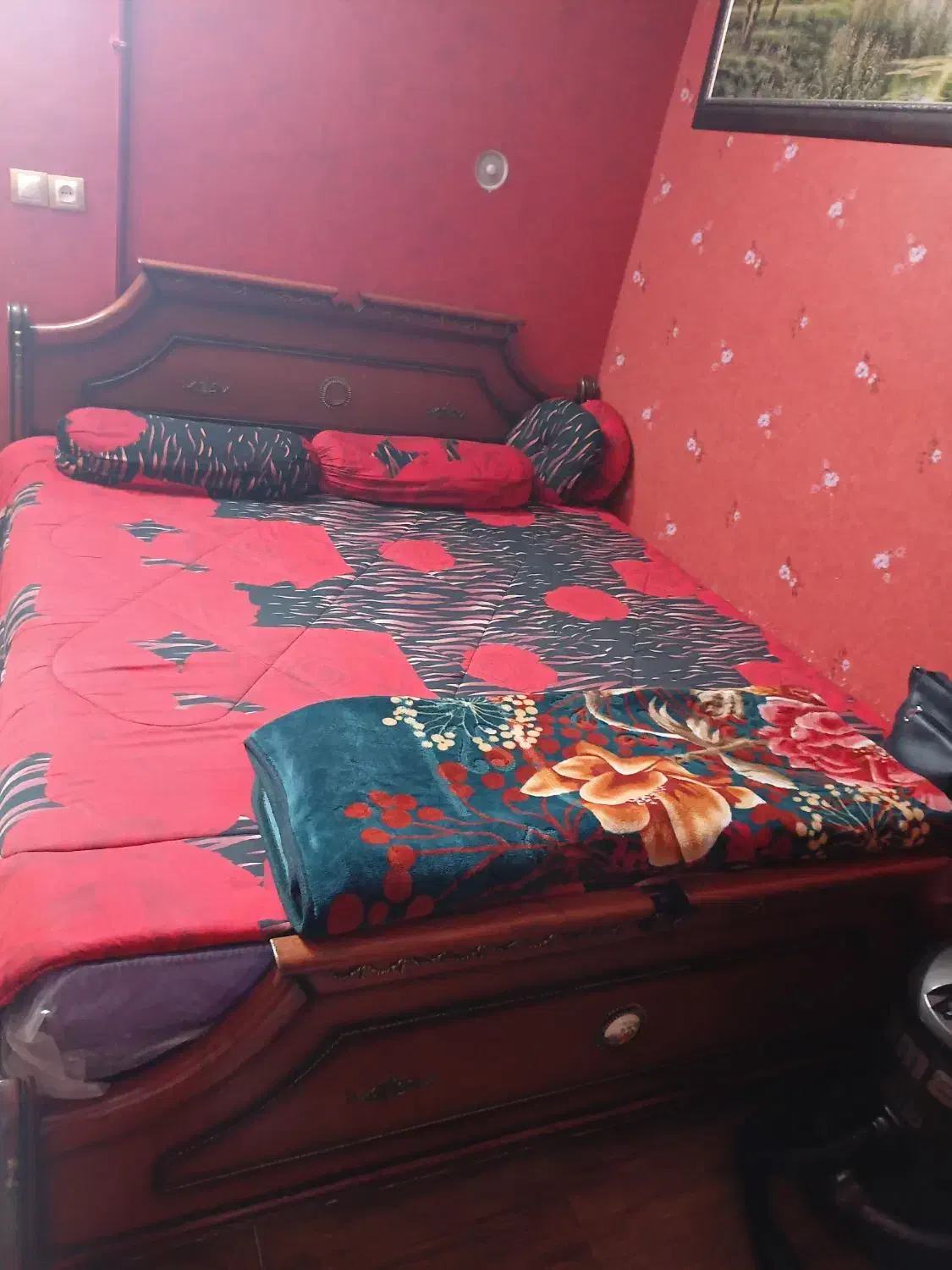 وسایل چوبی|تخت و سرویس خواب|مشهد, شهرک رازی (شهرک غرب)|دیوار