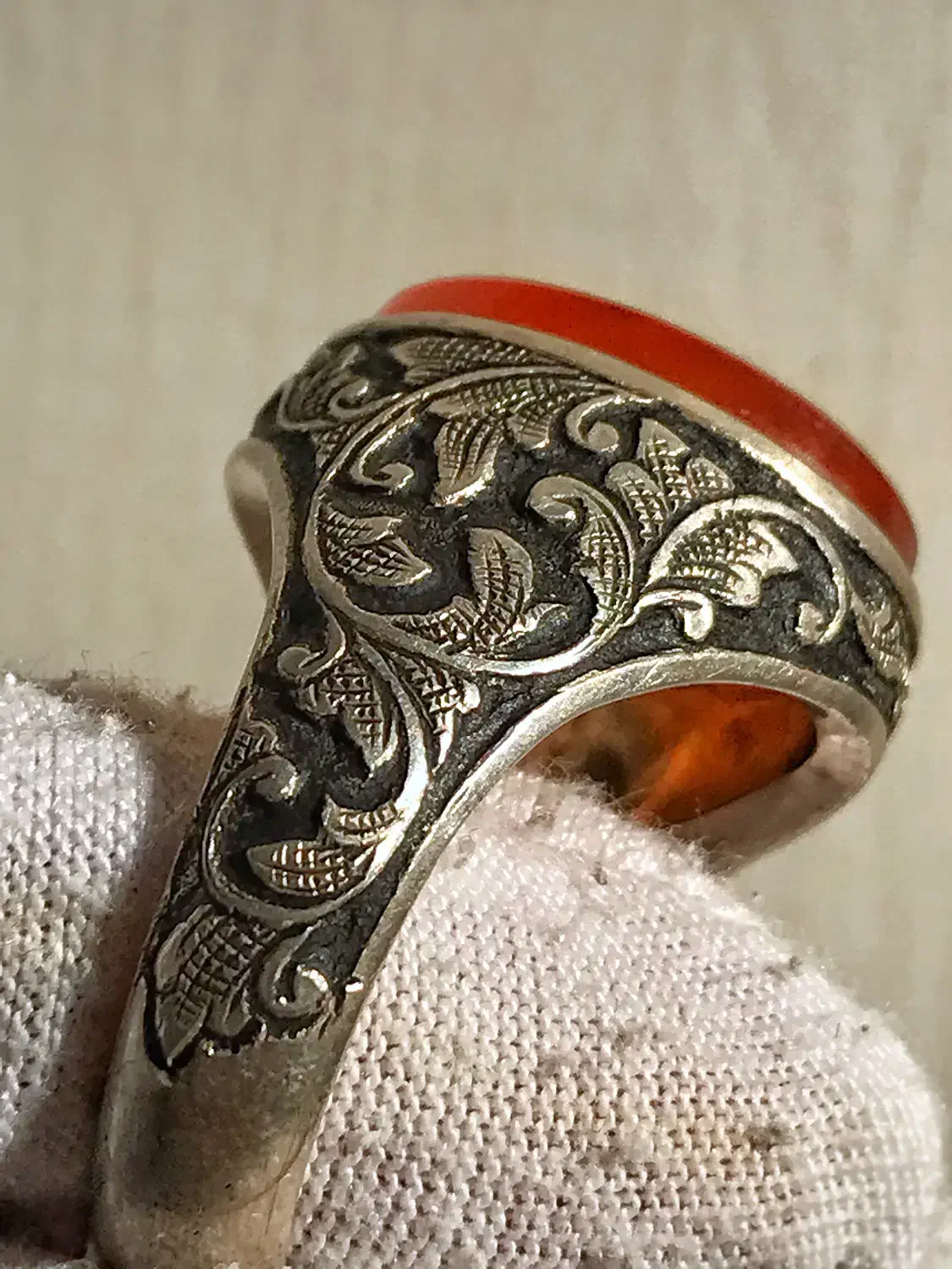 انگشتر قلمزنی نقره ۹۲۵ رکاب دستساز عقیق یمن|جواهرات|تهران, نجات اللهی|دیوار