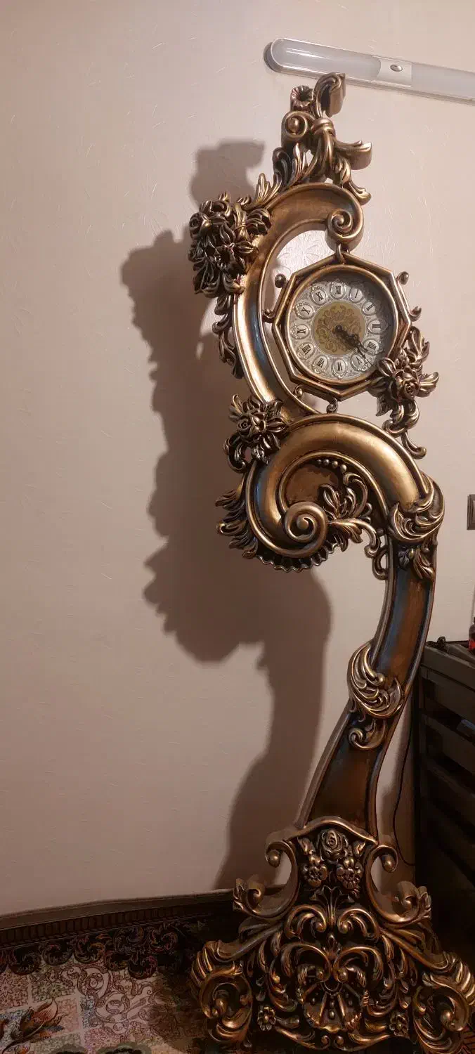 ساعت ایستاده طلایی مشکی|ساعت دیواری و تزئینی|اصفهان, برازنده|دیوار