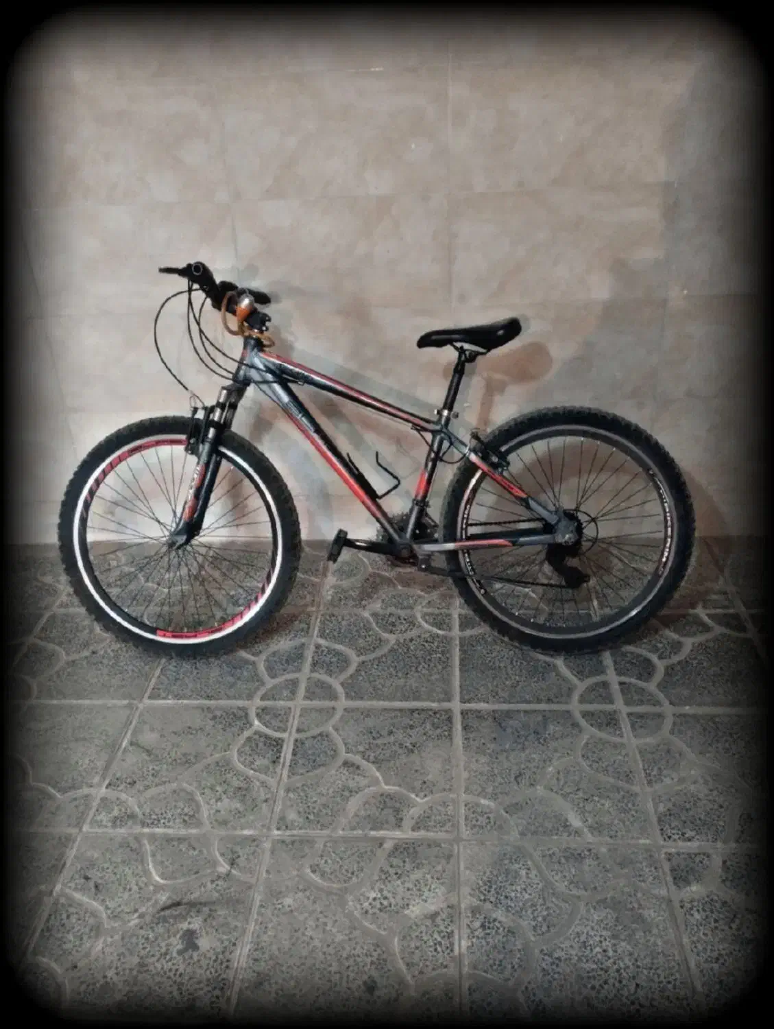 دوچرخه 26|دوچرخه، اسکیت، اسکوتر|صدرا-فارس, فاز ۱|دیوار