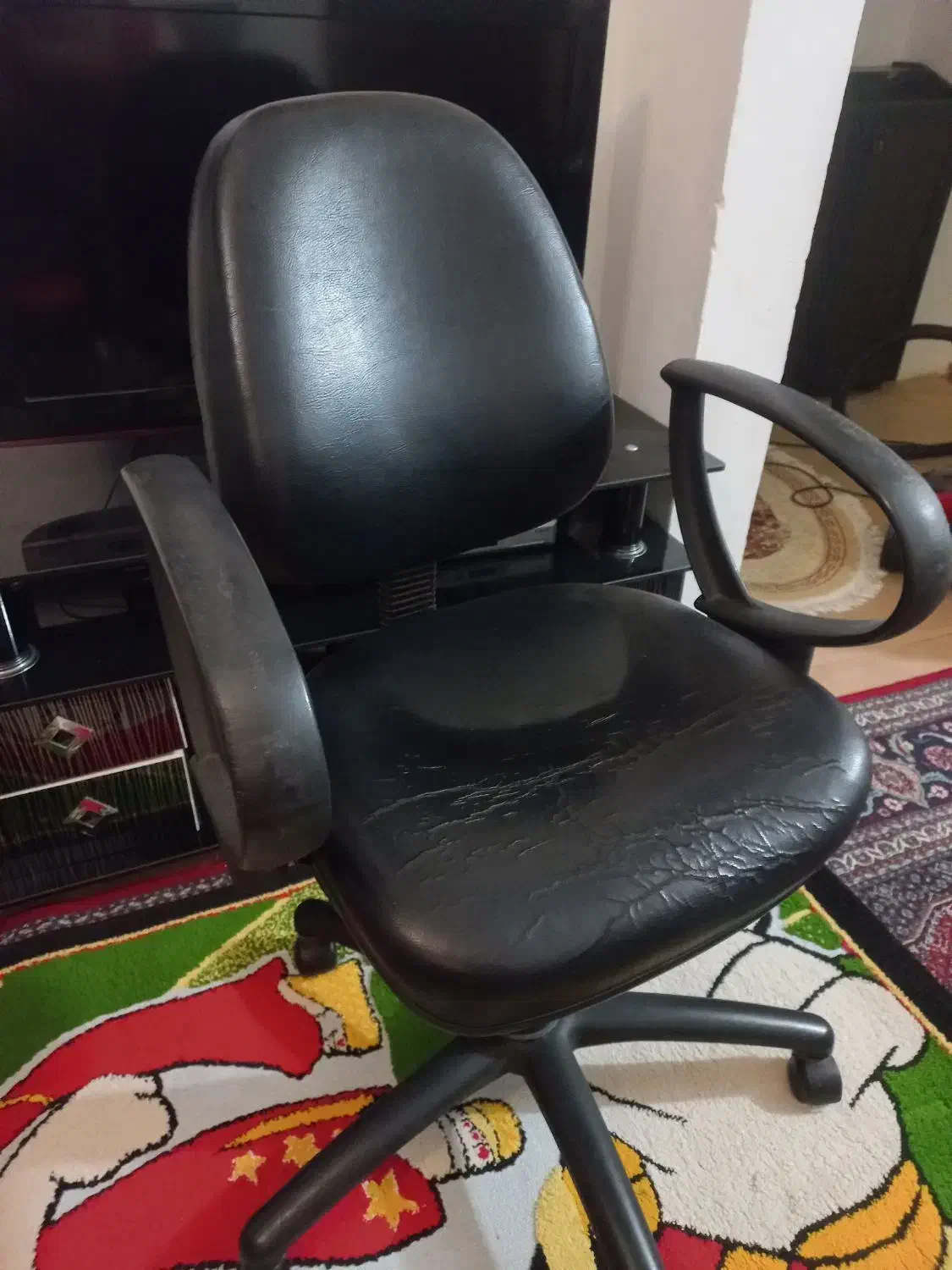 فروش صندلی چرم گردون جک دار...|صندلی و نیمکت|سهند, |دیوار