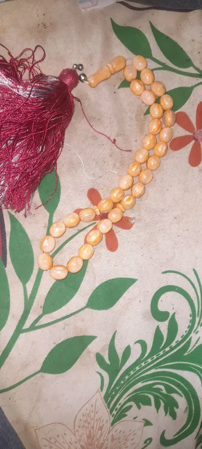 تسبیح سنگی قشنگ قدیمی|کلکسیون و سرگرمی|تربت جام, حافظ|دیوار