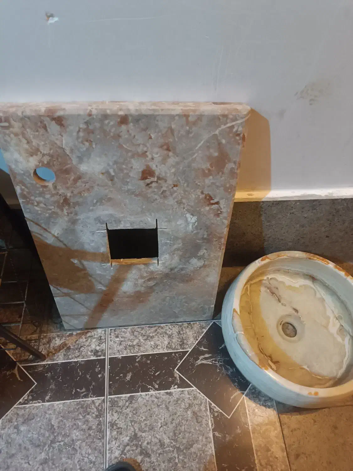 سنگ روشویی|لوازم سرویس بهداشتی|ساوه, |دیوار