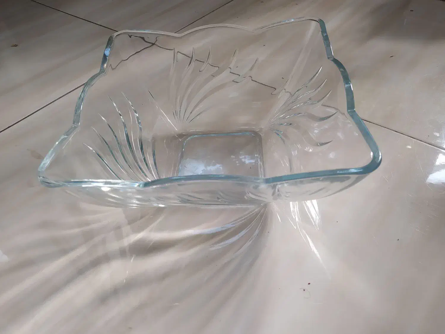 میوه خوری بلور اصفهان|ظروف سرو و پذیرایی|اندیشه, اندیشه فاز ۳|دیوار