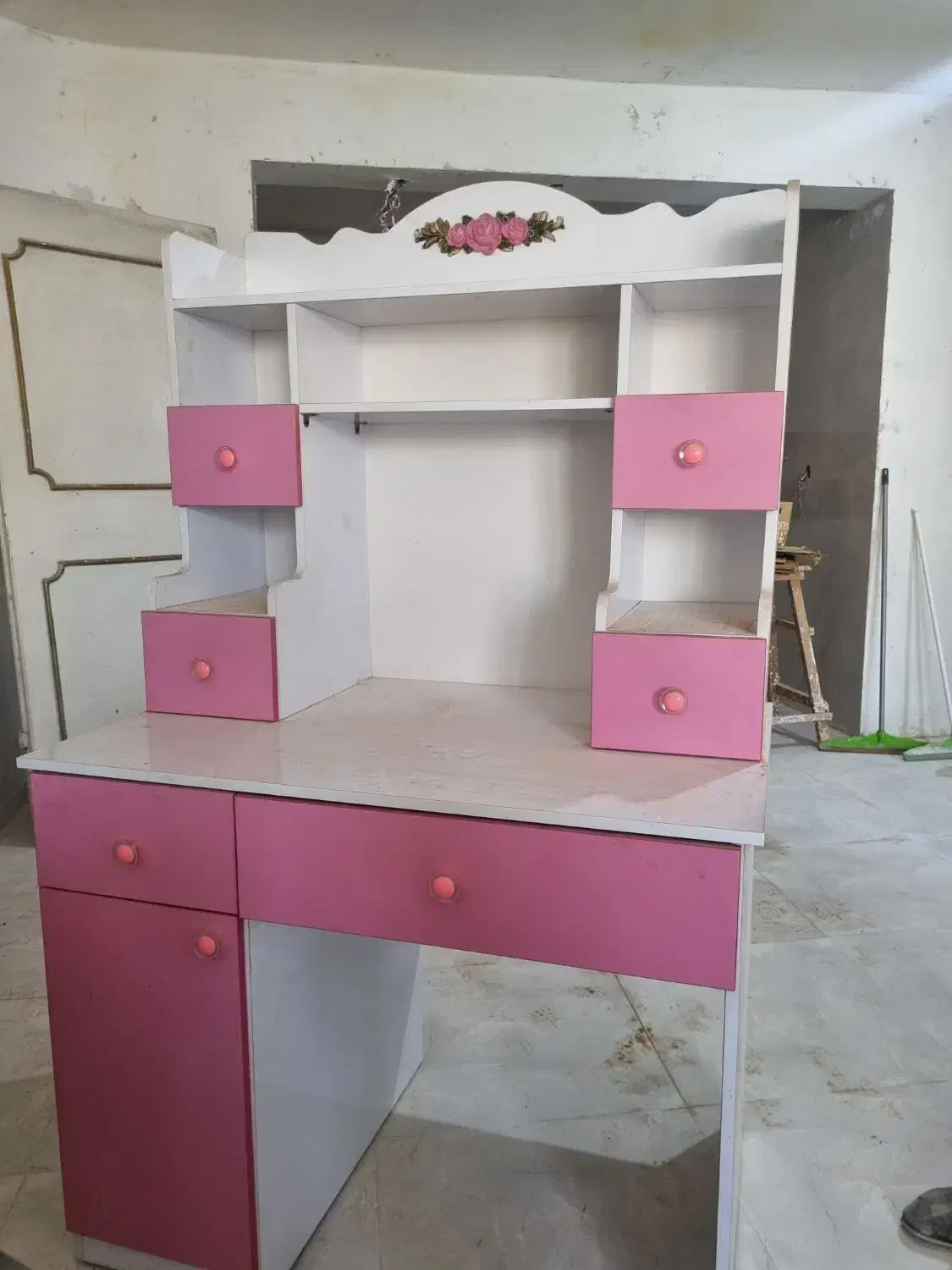 میز تحریر آپادانا|میز تحریر و کامپیوتر|شیراز, لاله|دیوار