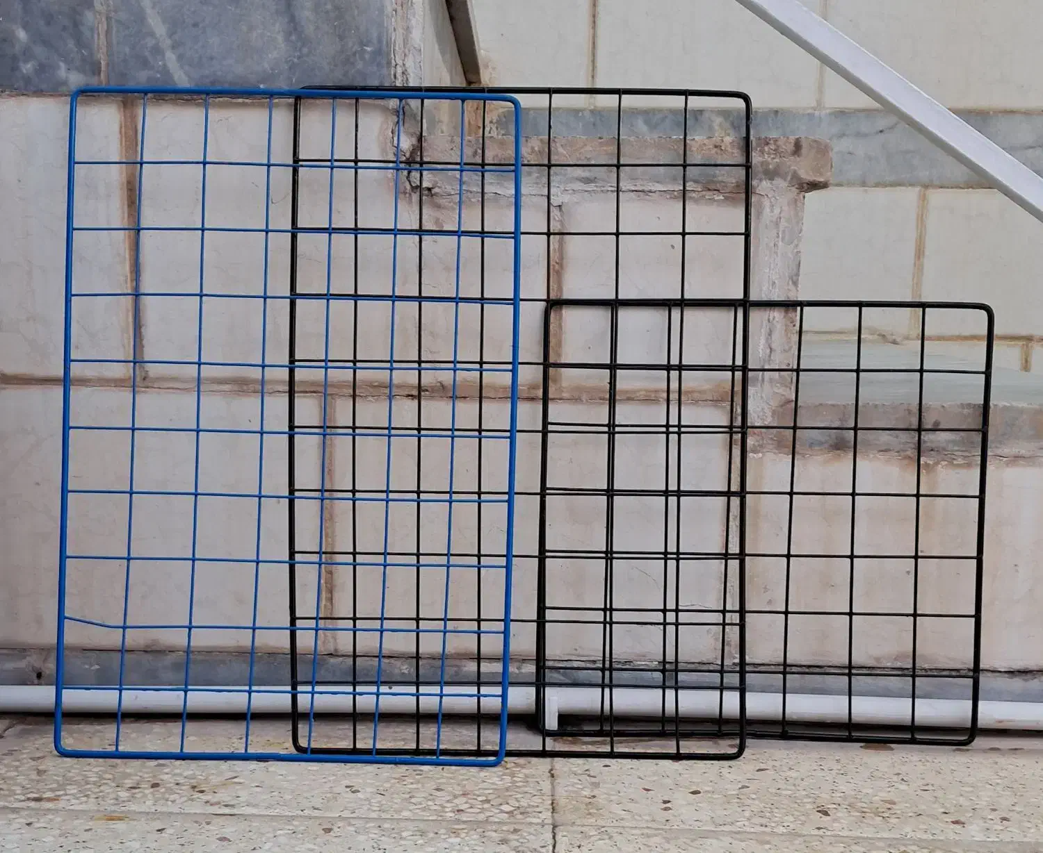 قفسه فلزی مشبک|کتابخانه، شلف، قفسه‌های دیواری|کرمان, |دیوار