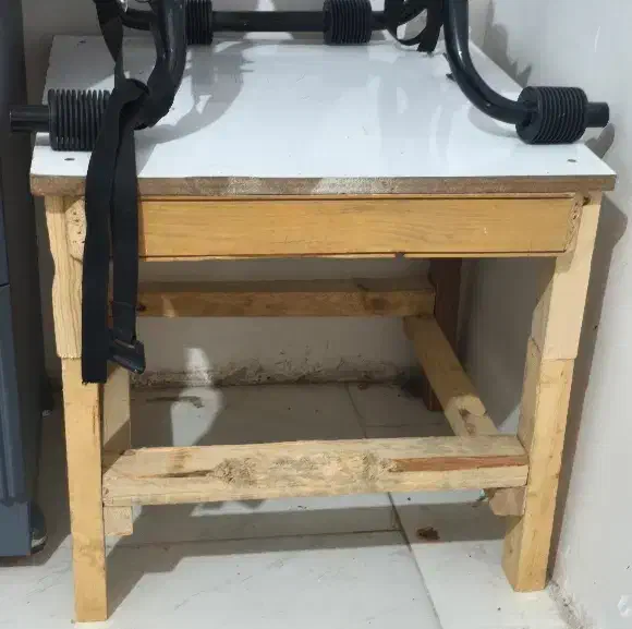 کرسی نقلی|صندلی و نیمکت|خمینی‌شهر, |دیوار