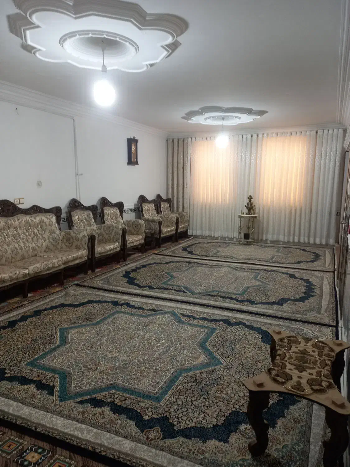 مبل و فرش|فرش|بوئین زهرا, |دیوار