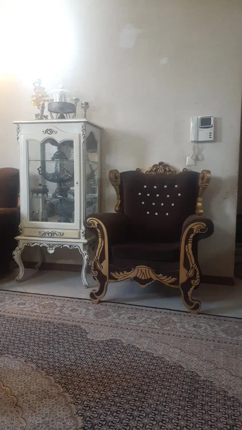 مبل کلاسیک ۷نفره|مبلمان خانگی و میز عسلی|نجف‌آباد, مسکن مهر|دیوار