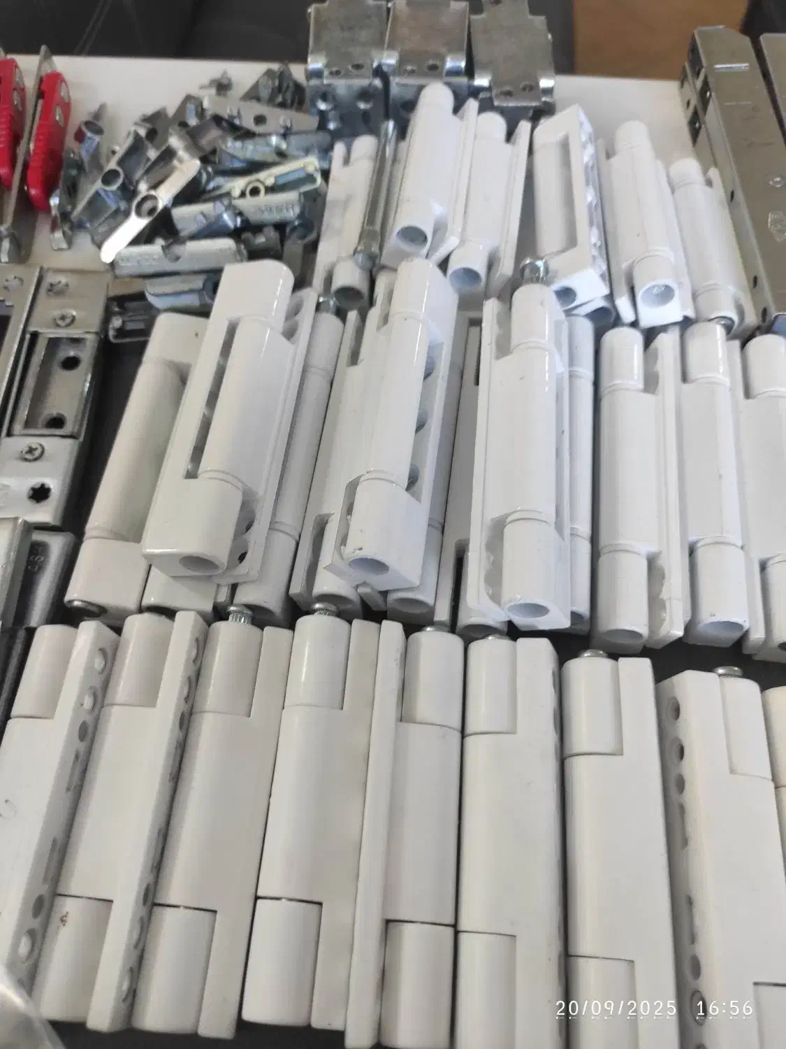 نصاب درب و پنجره دوجداره|خدمات پیشه و مهارت|قم, پردیسان|دیوار