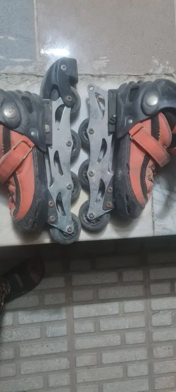 اسکیت  پسرانه سایز ۳۴ و ۳۹|دوچرخه، اسکیت، اسکوتر|کاشان, طاهرآباد|دیوار