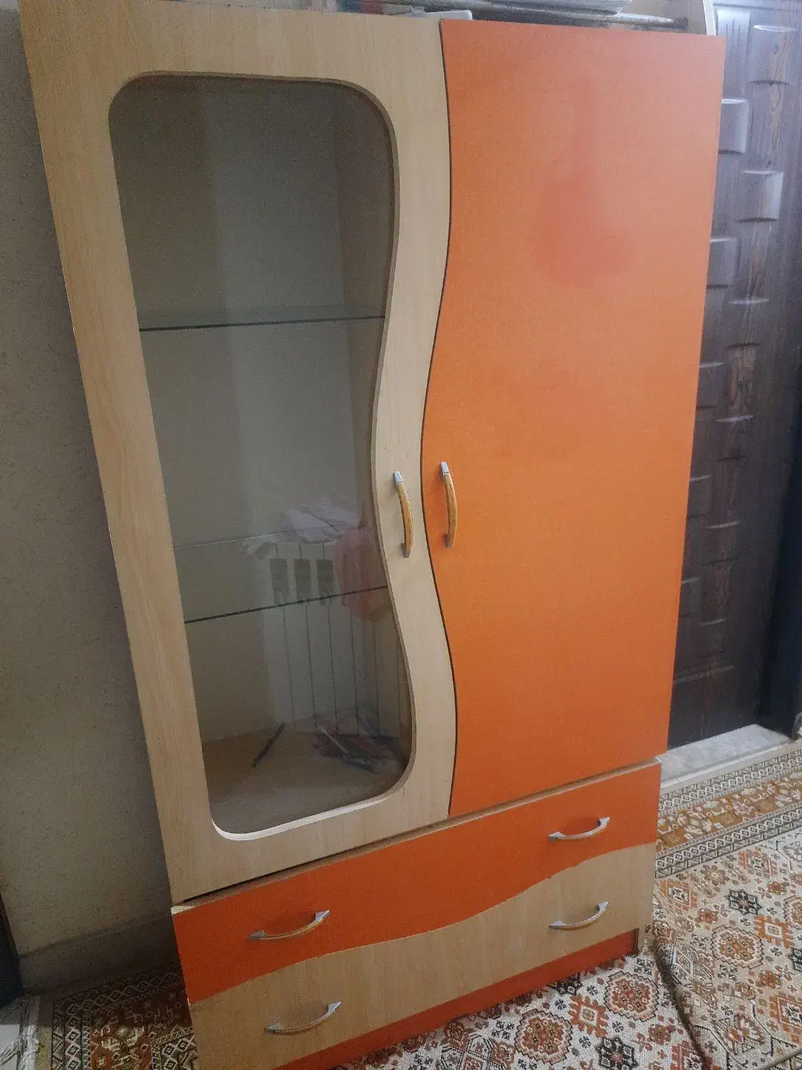 کمد بچه|تخت و صندلی بچه|بندر انزلی, ساحل قو|دیوار