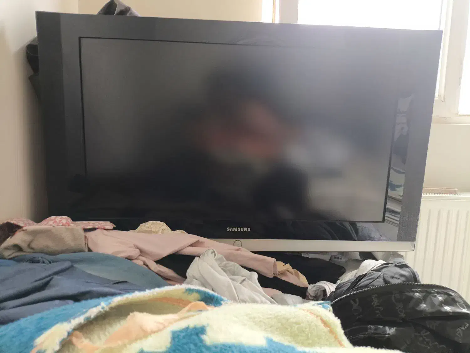 تلویزیون ۳۷ اینچ بدون هیچ عیب و ایرادی|تلویزیون و پروژکتور|پردیس, فاز ۵|دیوار