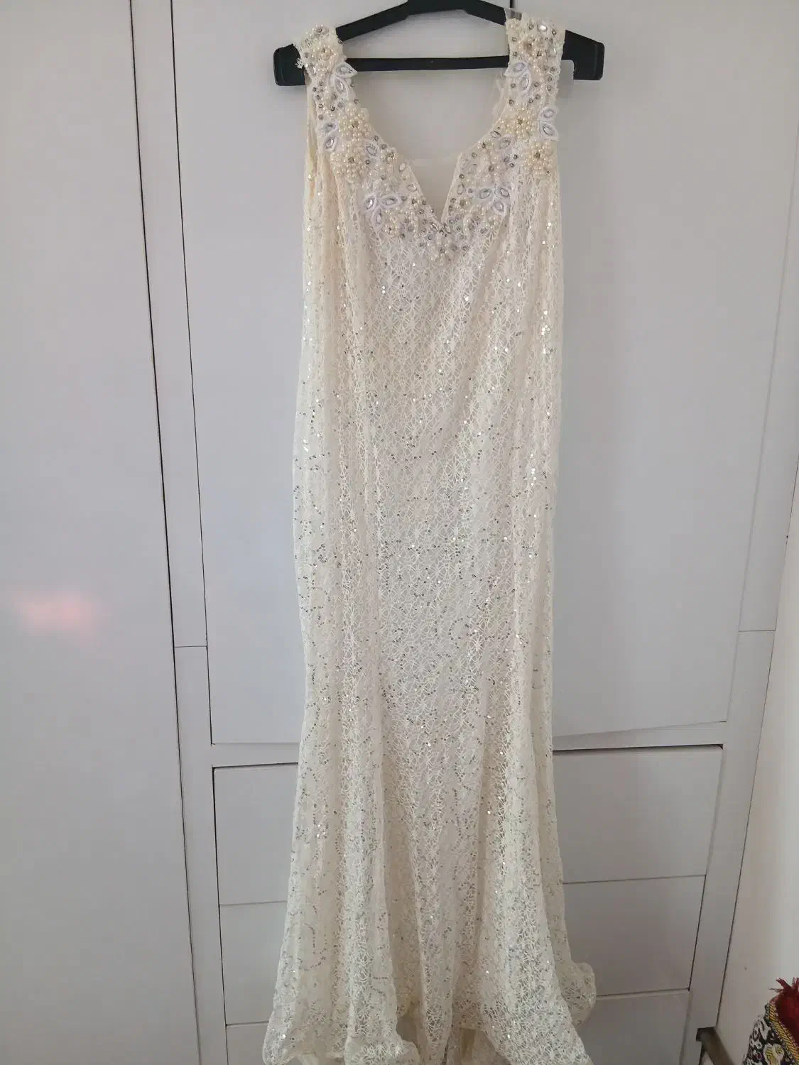 لباس مجلسی|لباس|هریس, |دیوار