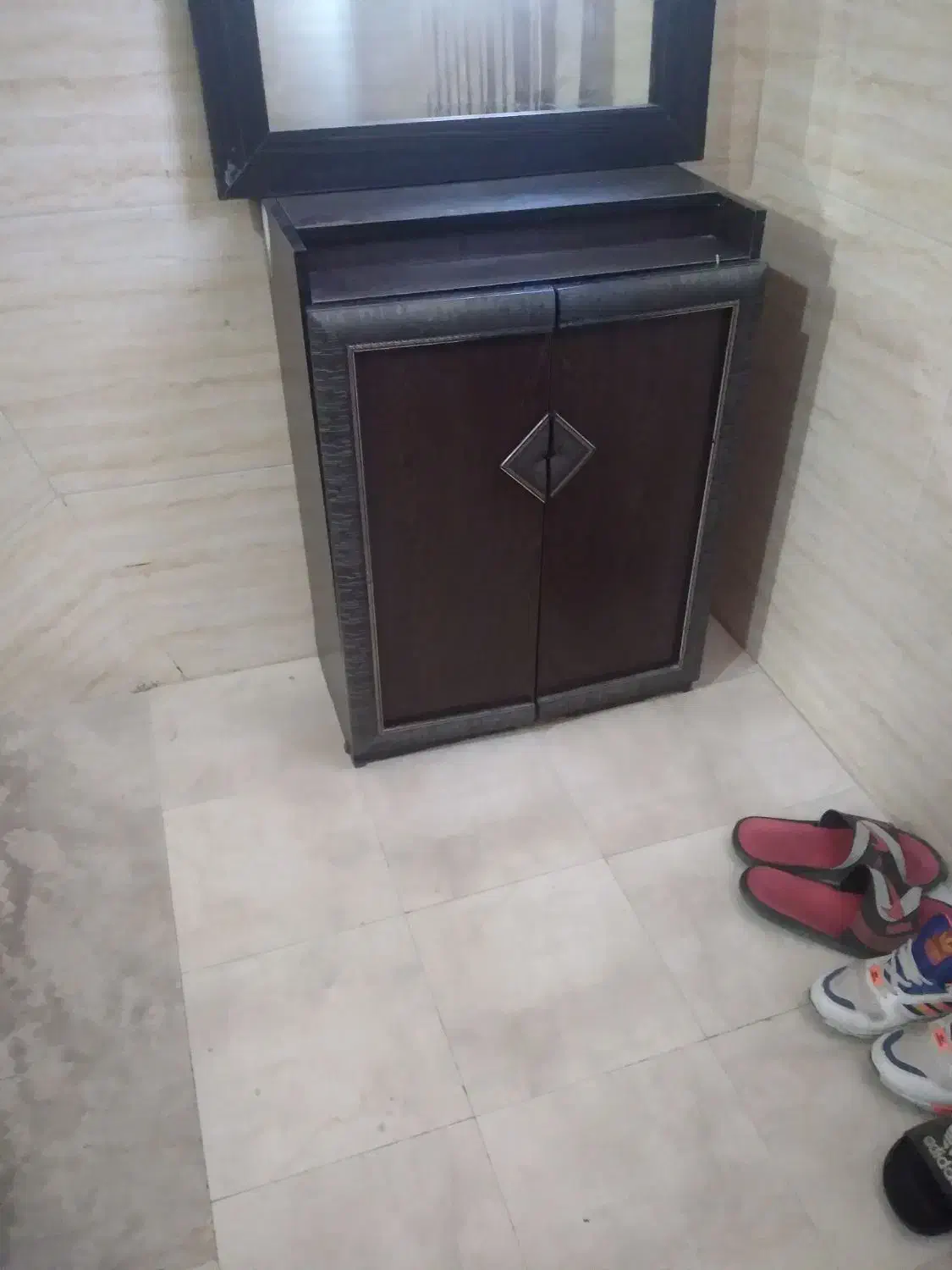 جاکفشی|جاکفشی، کمد، دراور|فشاپویه, |دیوار