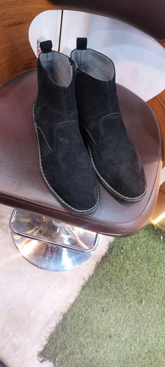 کفش نیم بوت|کیف، کفش، کمربند|شوش, |دیوار