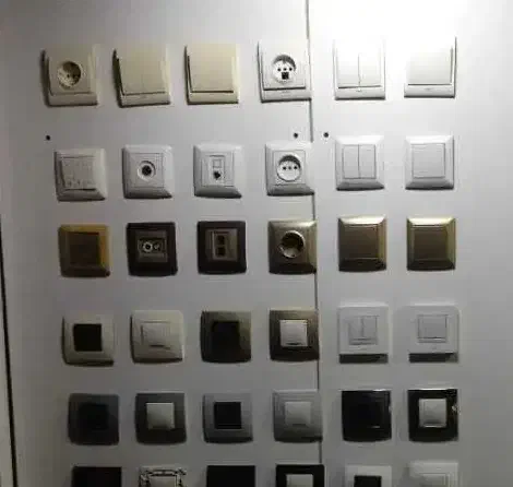 خورده کاری برق کشی ساختمان و صنعتی|خدمات پیشه و مهارت|کاشان, میانچال|دیوار