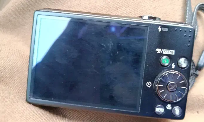 دوربین دیجیتال نیکون|دوربین عکاسی و فیلم‌برداری|رشت, پیرسرا|دیوار