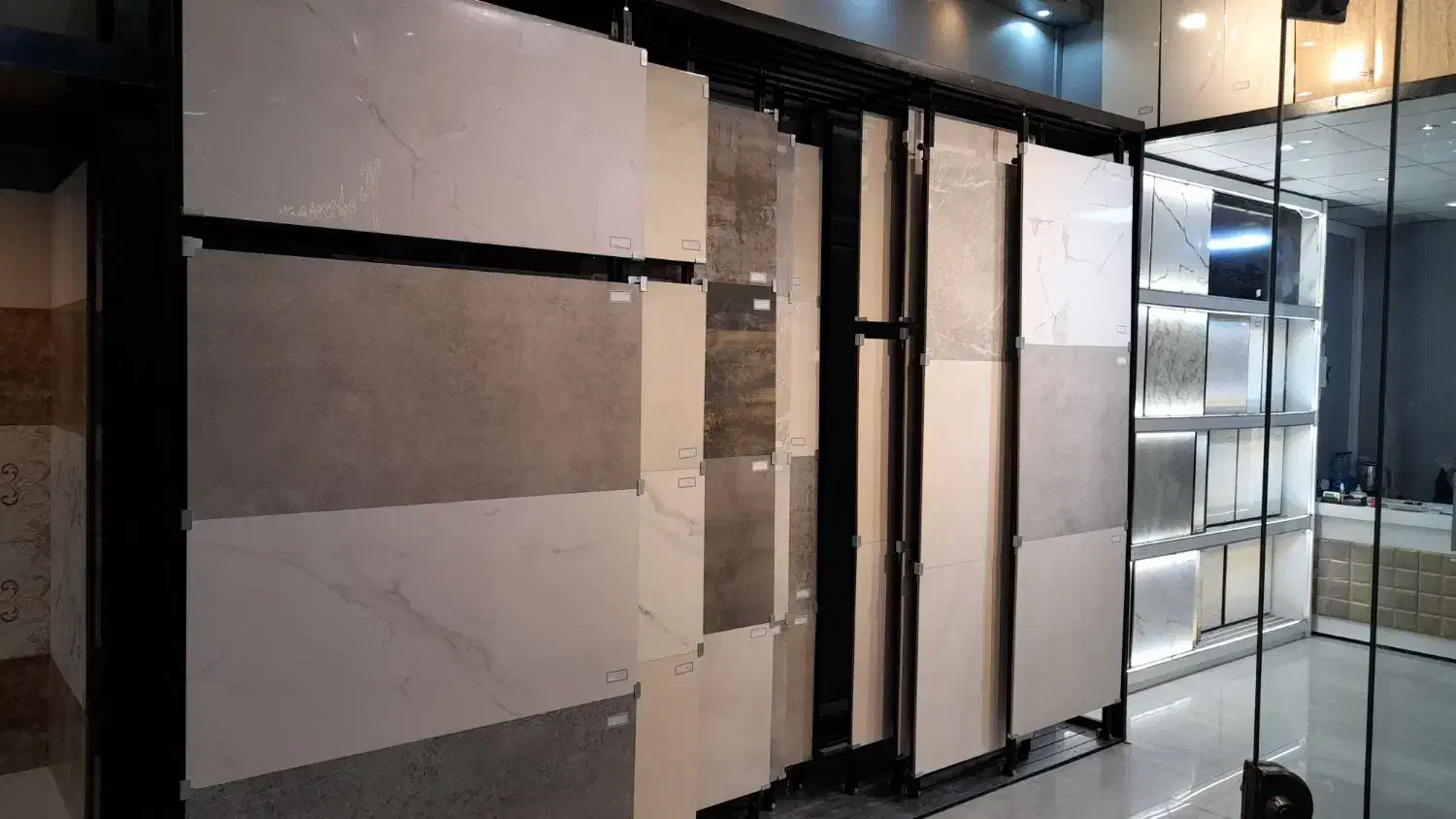 فروش کاشی سرامیک میبد مصالح ساختمانی سیمان گچ آجر|مصالح و تجهیزات ساختمان|مشهد, توس (بلوار توس)|دیوار