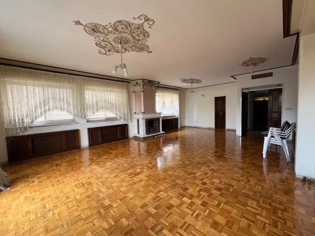 ۲۰۰ متر/شهرک غرب/ ویلایی/ چهار خواب