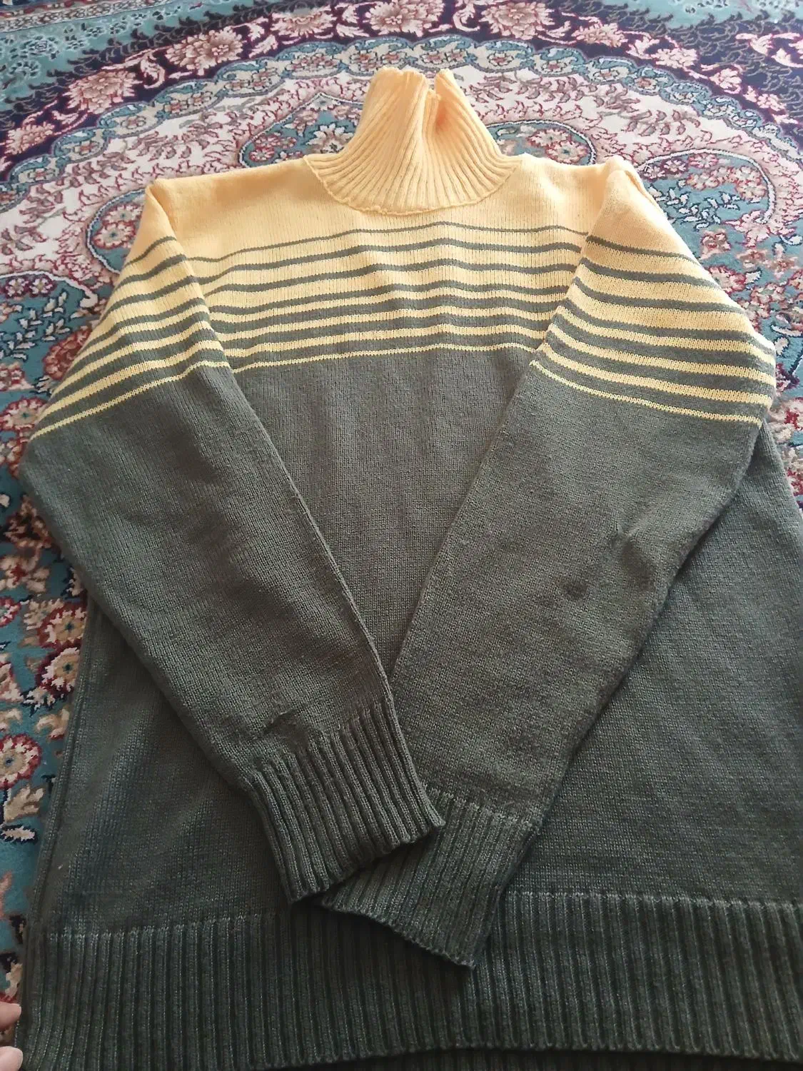 بافت مردانه|لباس|گلبهار, شهر جدید گلبهار|دیوار