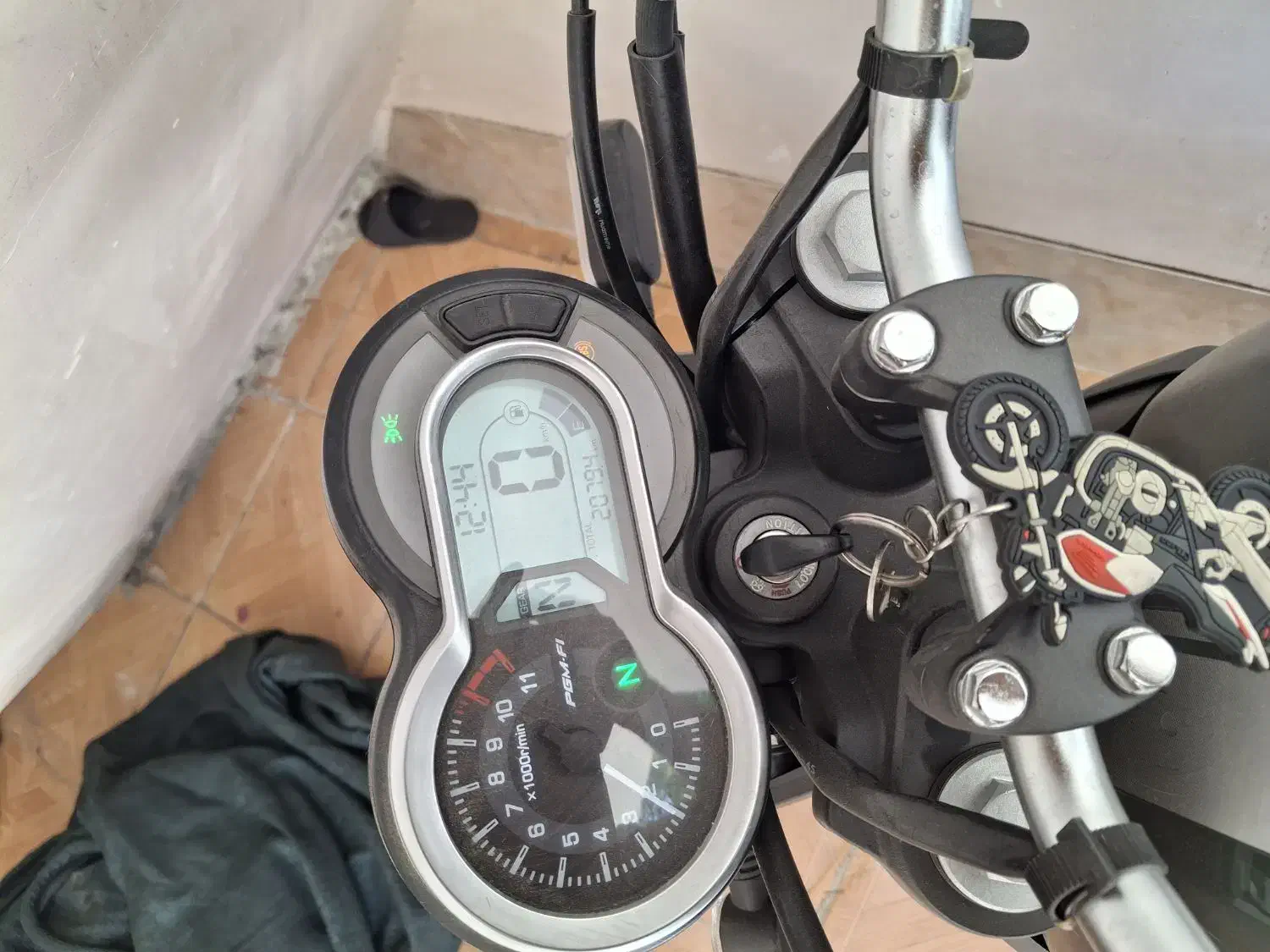 سی بی ۱۹۰ مدل ۱۴۰۲ تمیز ۲۰۰۰کار کرد|موتورسیکلت|شیراز, دشت چنار|دیوار