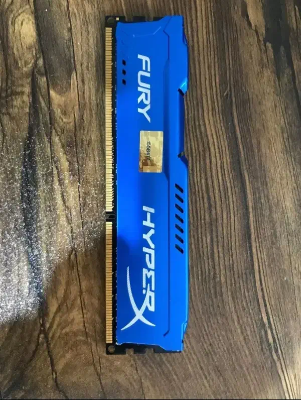 رم ۸ گیگ کینگستون باس ۱۸۶۶|قطعات و لوازم جانبی رایانه|تهران, شهرک آزمایش|دیوار