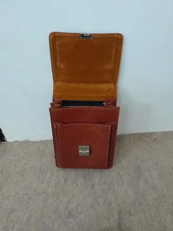 کیف رمزی|کیف، کفش، کمربند|اردبیل, |دیوار