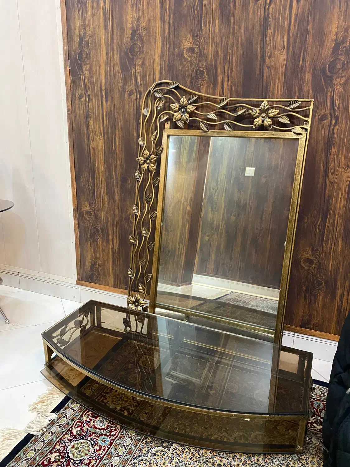 تخت دونفره فرفوژه همراه اینه و پاتختی|تخت و سرویس خواب|مشهد, راهنمایی|دیوار