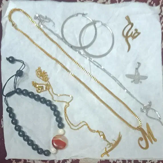 دست بند و گردنبند|جواهرات|آران و بیدگل, |دیوار