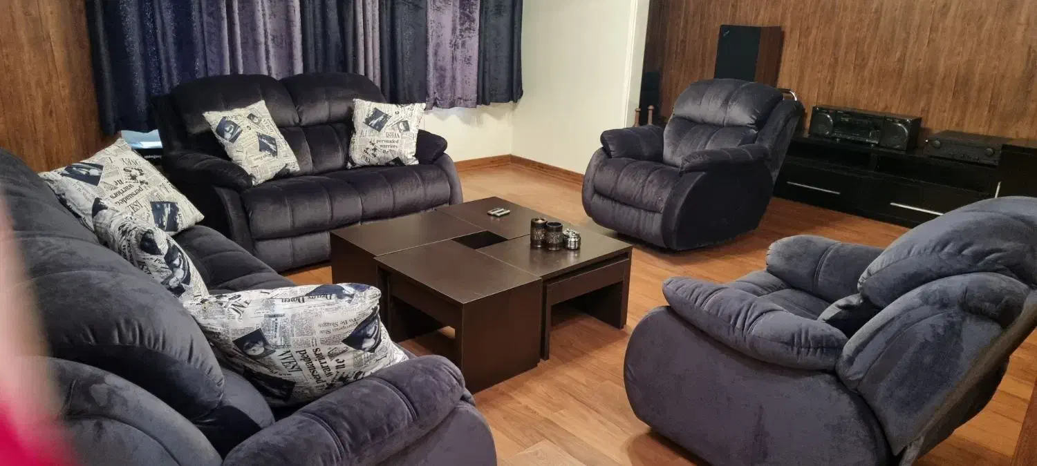 یک دست مبل هفت نفره در حد نو فوری فروشی|مبلمان خانگی و میز عسلی|فشم, |دیوار