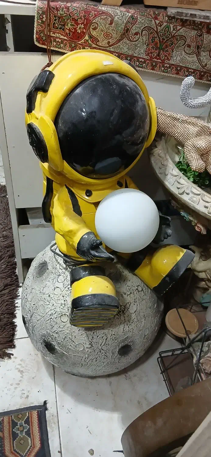 چراغ خواب فضا نورد|چراغ خواب و آباژور|پاکدشت, پاکدشت (مامازند)|دیوار