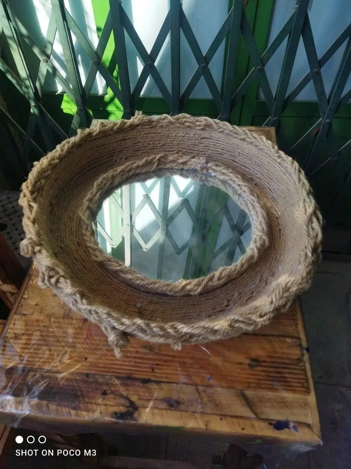 آینه|آینه|فولادشهر, B2|دیوار