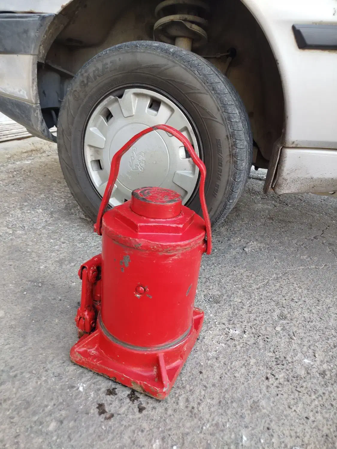 جک روغنی|ابزارآلات|تاکستان, |دیوار