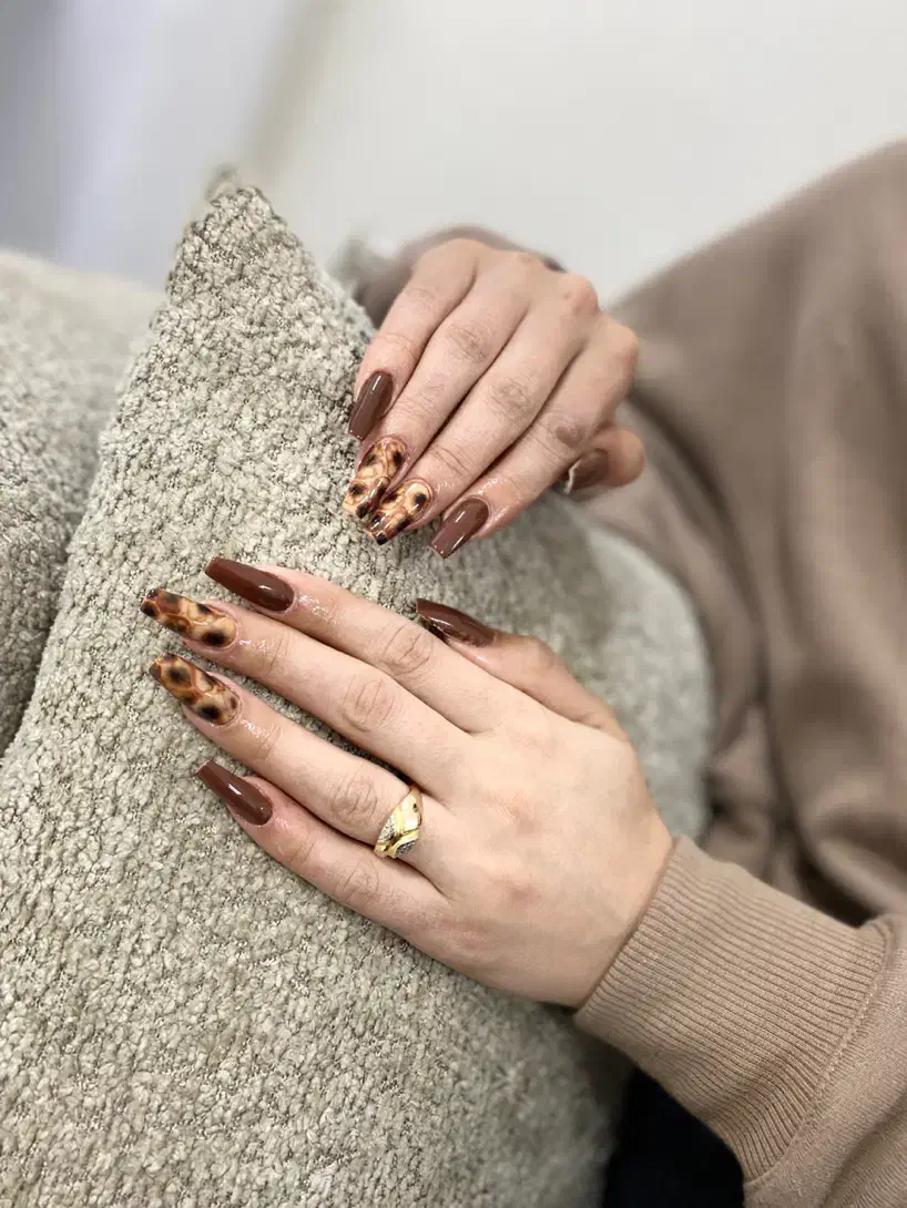 تخفیف خدمات کاشت ناخن بمدت یکماه|خدمات آرایشگری و زیبایی|رشت, آب و برق|دیوار