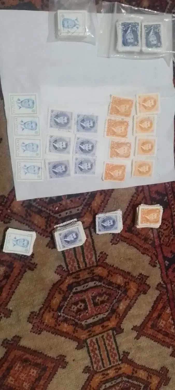 تعدادی ۵۰۰ عدد تمبر شاهی قدیمی فروشی|کلکسیون سکه، تمبر، اسکناس|رفسنجان, |دیوار